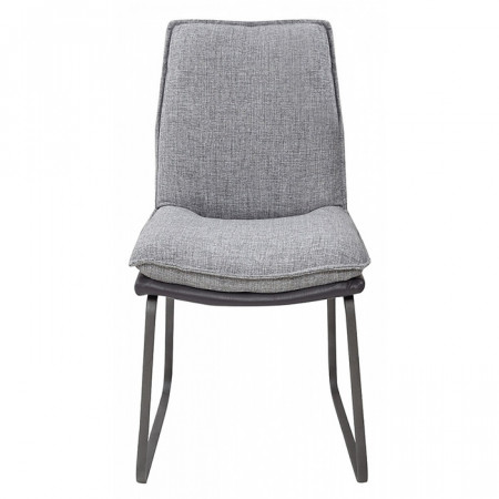 Стул с металлическим каркасом