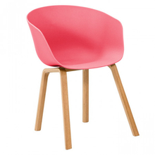 Пластиковый стул